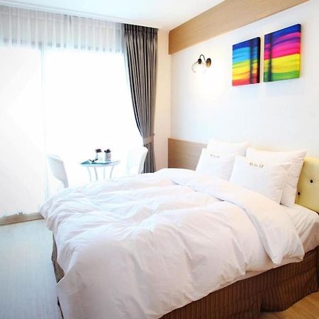 Tongyeong Bay Condo Hotel Exterior photo