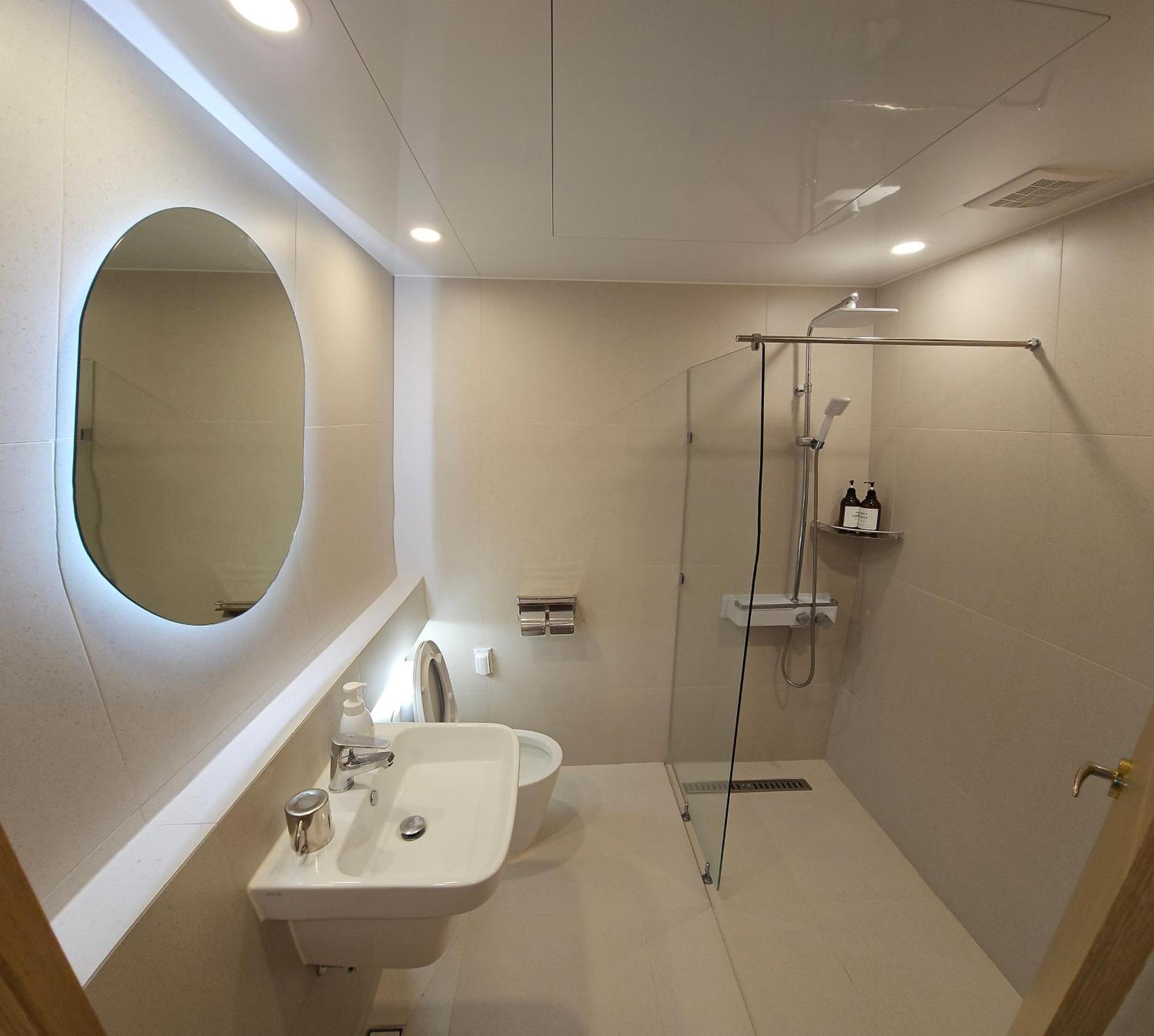 Tongyeong Bay Condo Hotel Exterior photo