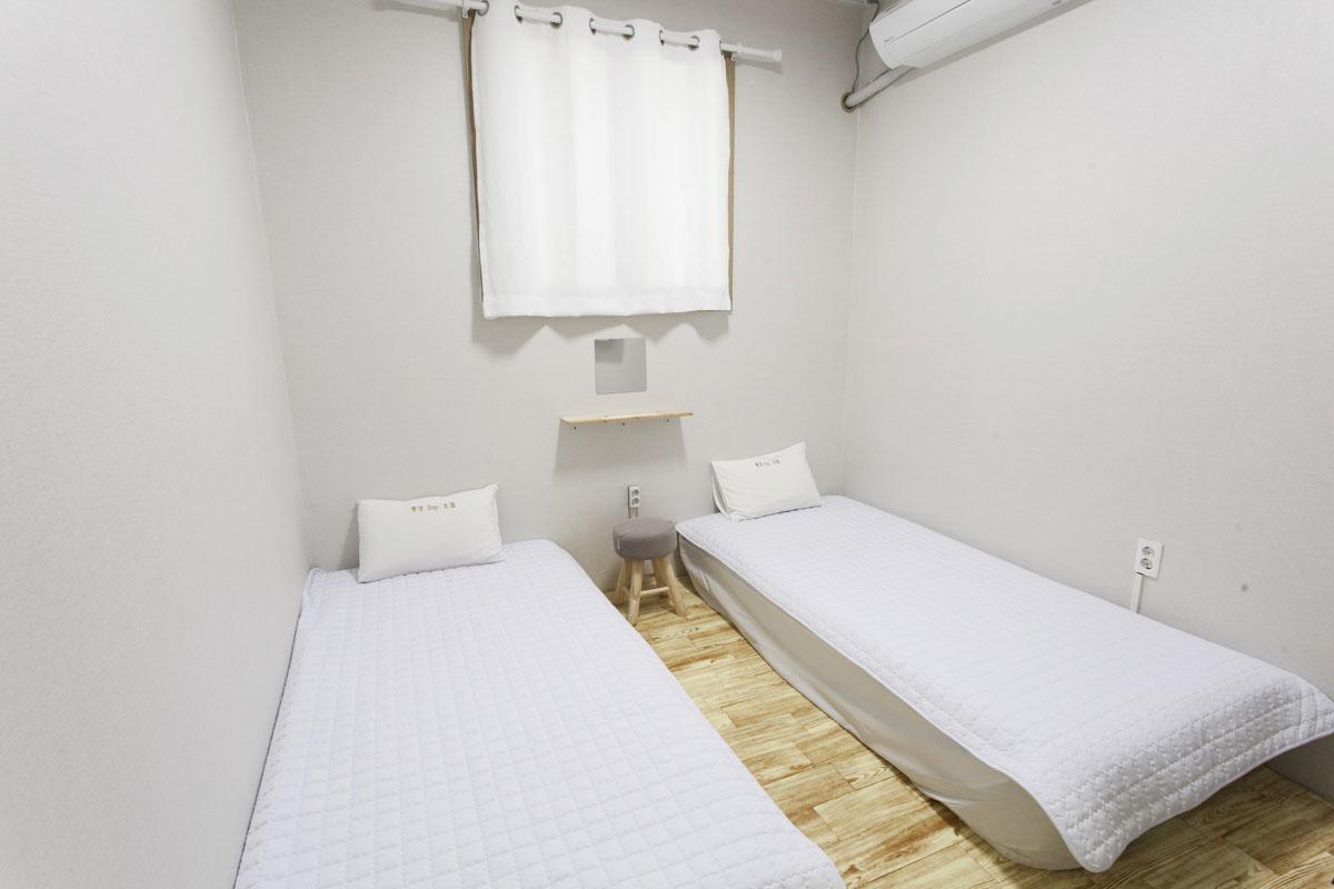 Tongyeong Bay Condo Hotel Room photo